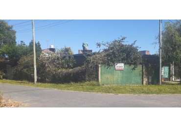 CASA A LA VENTA EN CALLE SALTA 1397 ESQUINA MISIONES