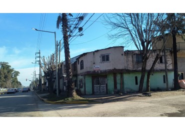 TERRENO CON MEJORAS SOBRE RUTA 25 A ESCOBAR
